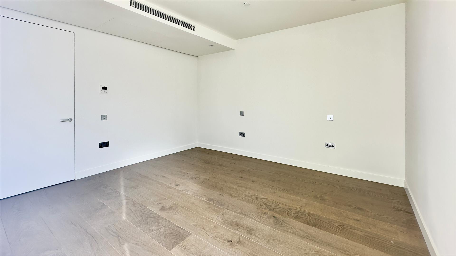  Image of Apartment - 4 Bedrooms - 4 Bathrooms for Sale in EuroCity-Gibraltar, Image 13